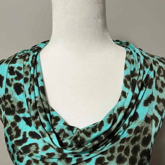 Vivian Wong Sleeveless Bodycon Leopard Print Dress - Picture 4 of 12